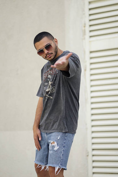 Graues Barbershop-Übergröße-T-Shirt