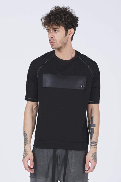 Modernes Patch-T-Shirt