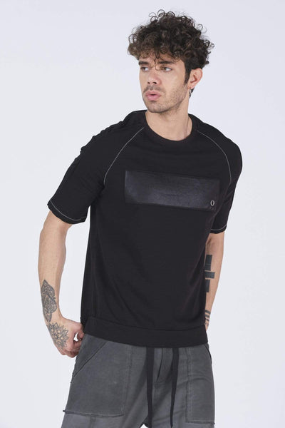 Modernes Patch-T-Shirt