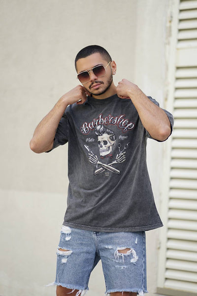 Graues Barbershop-Übergröße-T-Shirt
